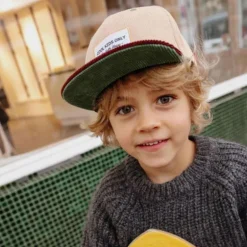 Casquette hiver enfant en velours - Hello Hossy - Sweet Almond