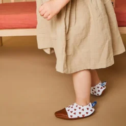 Chaussons souples enfant - Les Pas Petits - Les Petits Coeurs