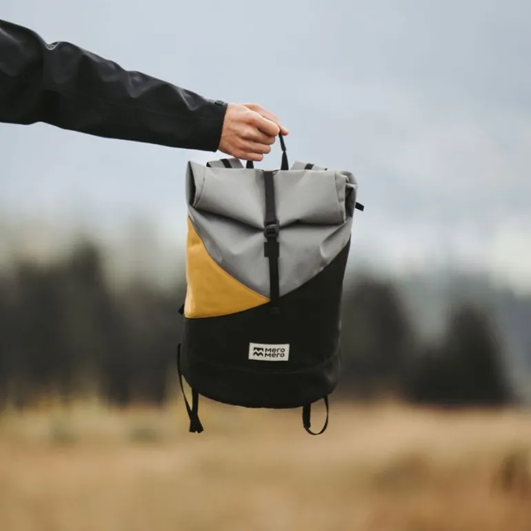 Sac à dos roll-top Wanaka Pocket - Mero Mero - Stone Grey / Chaï tea / Dark grey